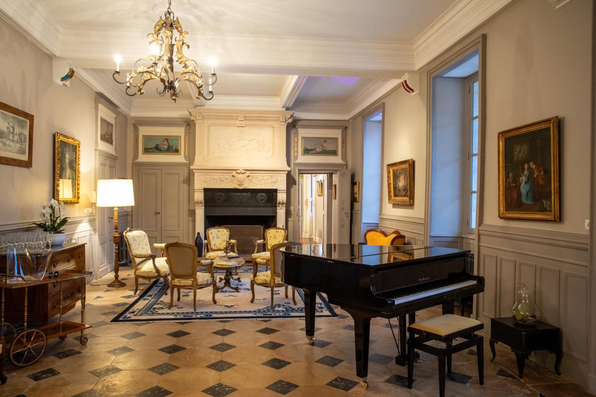 Chateau De Quincey Extérieur photo